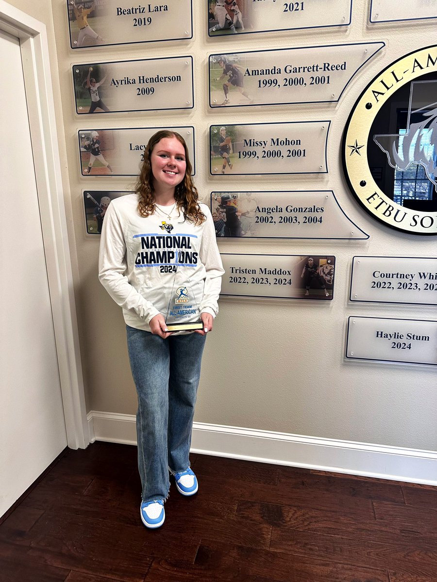 ETBU Softball tweet media