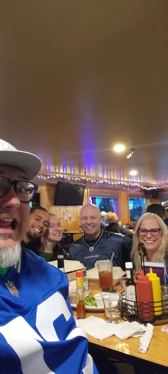 tegyorit's tweet photo. #SEAvsSF about time https://t.co/Mi4M3CzWa9