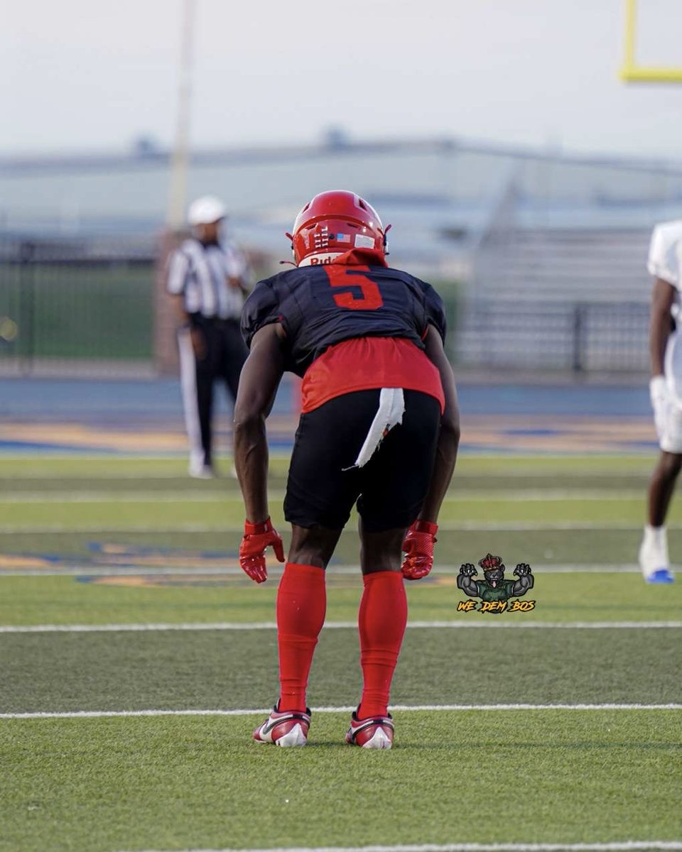 kalebmiles_'s tweet photo. Big team win against Cisco in Round 1! On to the Conference Championship this week! 💪🏆 Let’s keep this momentum going! #ChampionshipBound 
6'0 Corner 185lbs 6'6wingspan
Updated Film down below ⬇️
https://t.co/wBLT7e4zvA https://t.co/ixDqoKmwyf