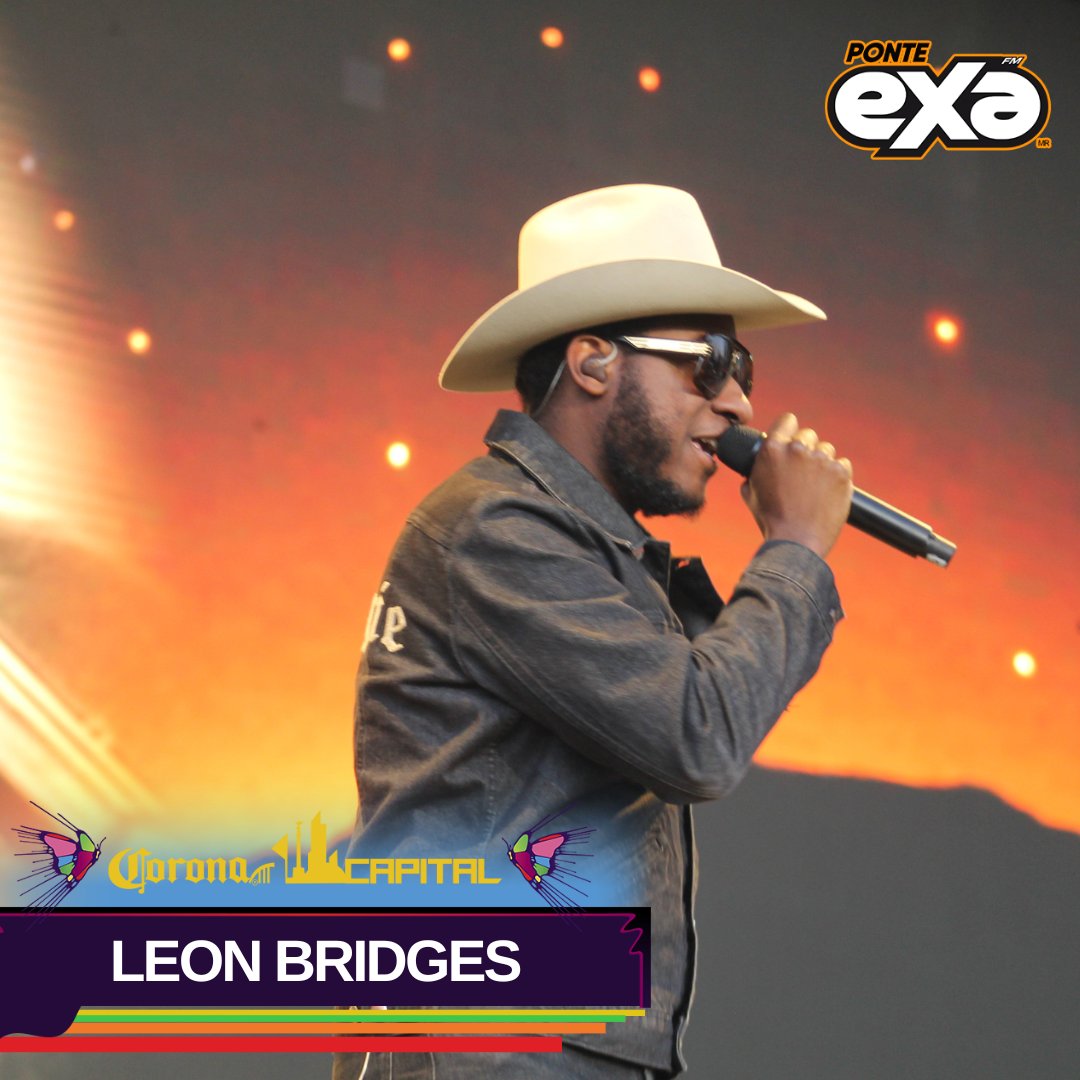 ExaFM's tweet photo. Cada clic captura la pasión y el talento del festival 🎤✨ y #LeonBridges no puede ser la excepción 😎 #CCEnExa 🎶 https://t.co/LVhBYcjpsm