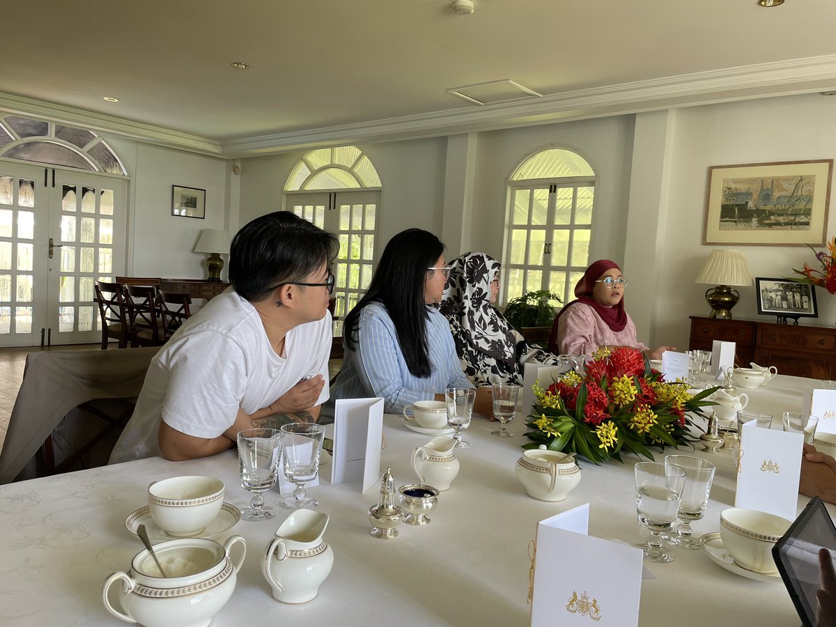 UKinBrunei's tweet photo. High Commissioner @AMcKenzieFCDO enjoyed our breakfast with representatives from 🇧🇳 civil society doing such important work and making a positive impact. They play a vital role in promoting inclusivity, driving progress and shaping a brighter future. https://t.co/Jr612fk1pa