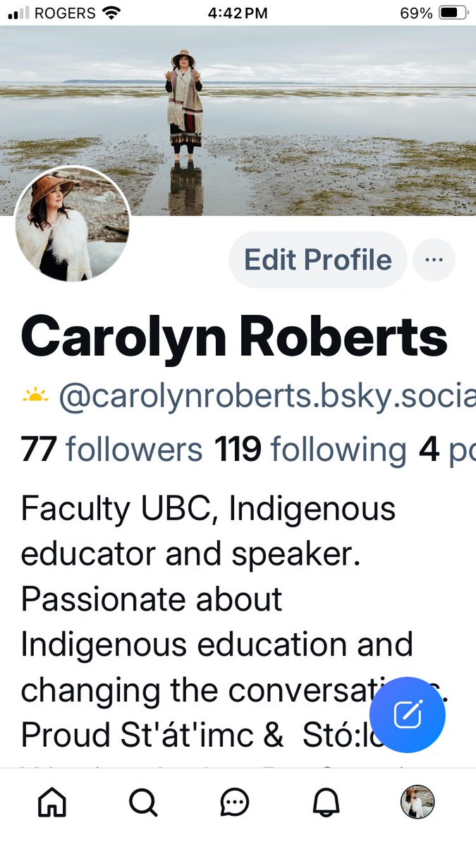 Carolyn Roberts tweet media