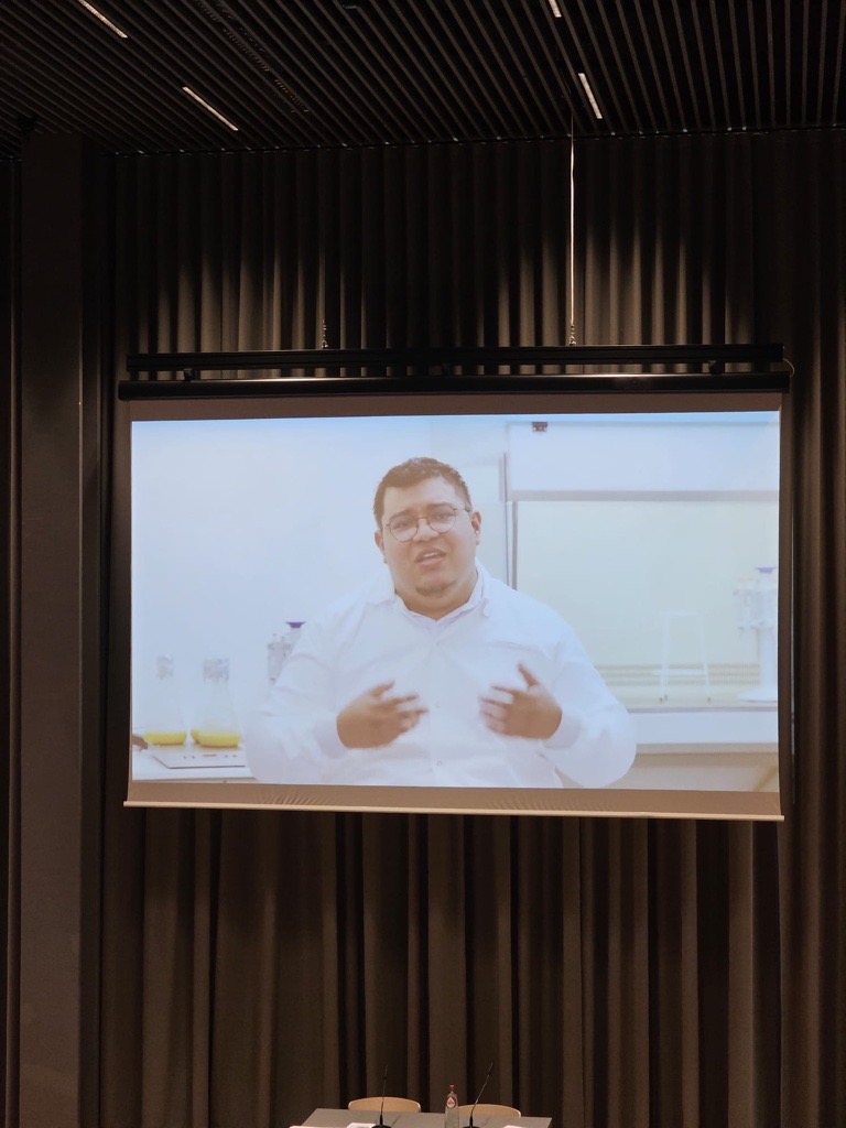 SEC_ETH's tweet image. Byron Pérez, PhD researcher under the Urban Microalgae-Based Protein Production project led by SEC, was awarded First Place in the GNT Young Scientist #Award 2024 at the 38th EFFoST International Conference in Bruges, #Belgium!