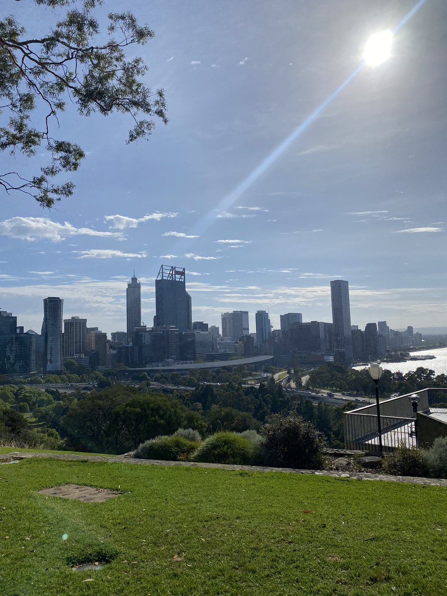 It’s SO exciting moving country but it’s so hard making friends! Anyone with any tips please let me know x