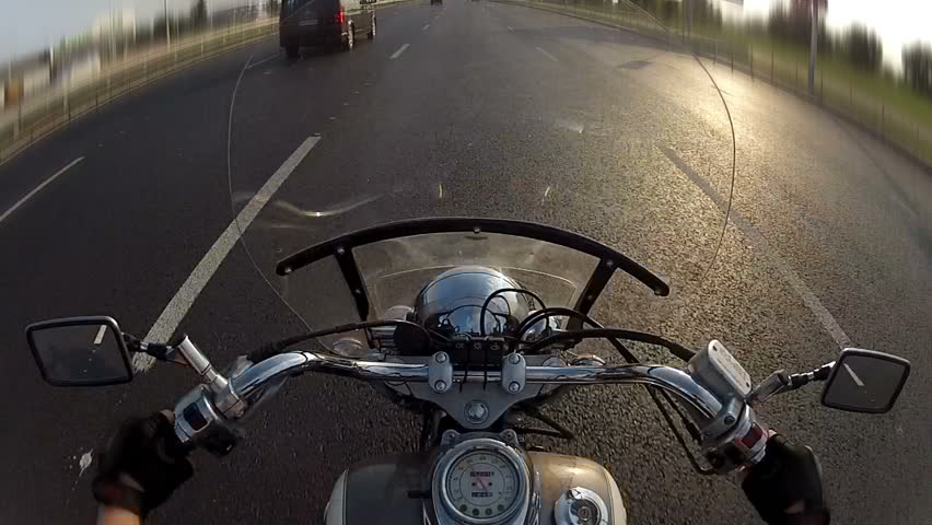 daVideoGlasses's tweet image. See the open road through new eyes—yours! Record every twist and turn with our sunglasses made for bikers. 🕶️ #MotorcycleRides #AdventureAwaits #CaptureYourRide #MotoLifestyle #FeelTheFreedom
