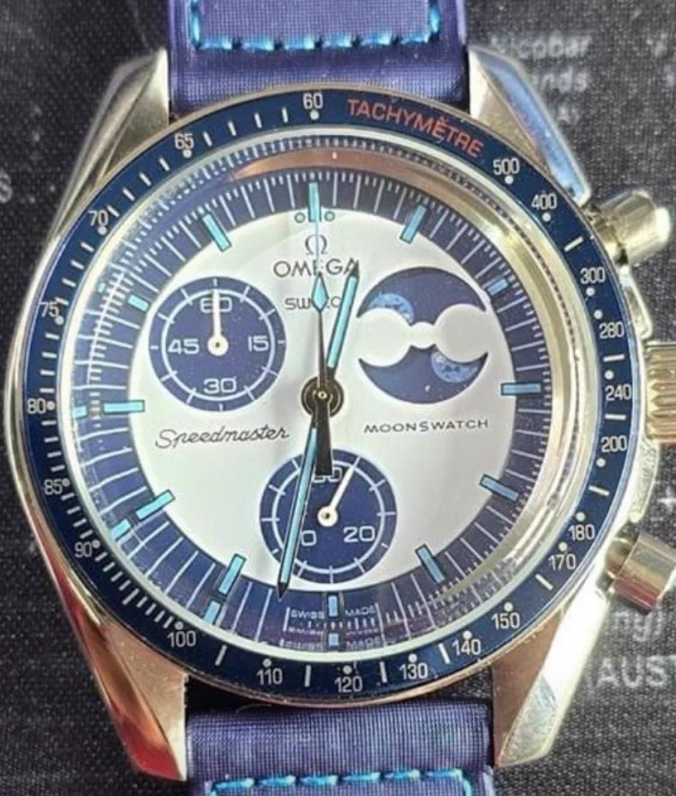 【pwehさま専用】ムーンスウォッチの機械とサファイアガラスのメタルケースセット Swatch OMEGA ゲッター on X: 