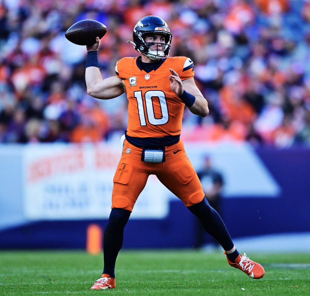 RGIII's tweet image. Bo Nix is the perfect fit for Sean Payton’s offense? Man, people told me I was crazy when I said it 1st before the draft. 

They said he wouldn’t do anything in the NFL because he wasn’t in a good situation at Auburn in the SEC. He didn’t run away to Oregon. He found the best…