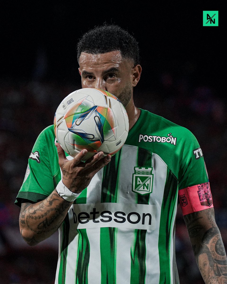 nacionaloficial's tweet photo. 😙⚽️ https://t.co/8WB0LB8wlU