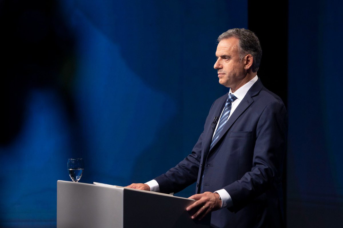 OrsiYamandu's tweet image. Sin dudas en este debate me hubiese gustado escuchar a Álvaro hablar menos del Frente Amplio,  escucharlo centrado en las propuestas para nuestro país. Cómo habrán notado, ese fue mi foco.