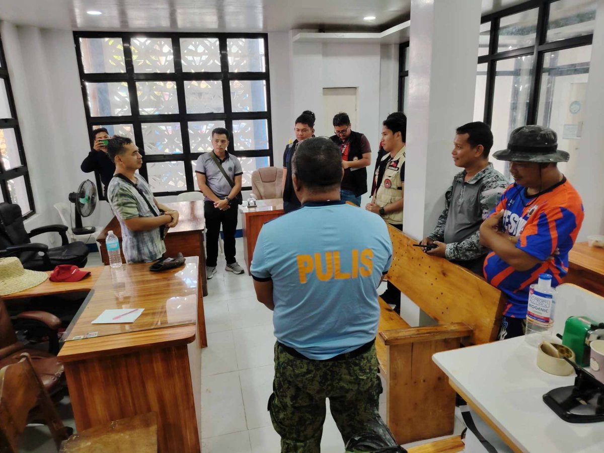 PhilAirForce's tweet photo. PAF NEWS | PAF intensifies disaster response efforts amidst Super Typhoon #PepitoPH
See full story ππ»
https://t.co/lVjzKhxgug
#AccelerateWithExcellence #GuardiansOfOurPreciousSkies #PAFYouCanTrust #OneAFPOnePhilippines #StrongAFPStrongPhilippines #AFPYouCanTrust https://t.co/SaVKdLJx9J