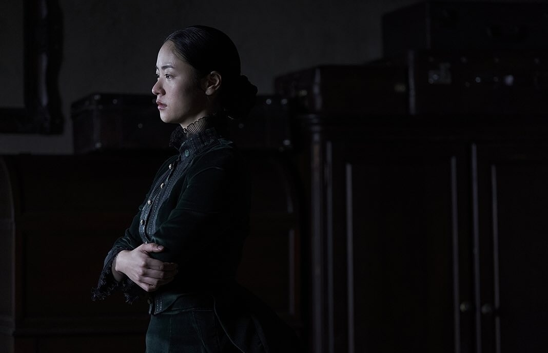 Management MMM IG Update 

"Movie stills for #Harbin have been released ✔️

Spend Christmas with actress Jeon Yeobeen, who plays the role of Gong Bu-In 💌

A highly anticipated movie this winter,  Harbin will be released on December 25  🎬"

#JeonYeoBeen #전여빈