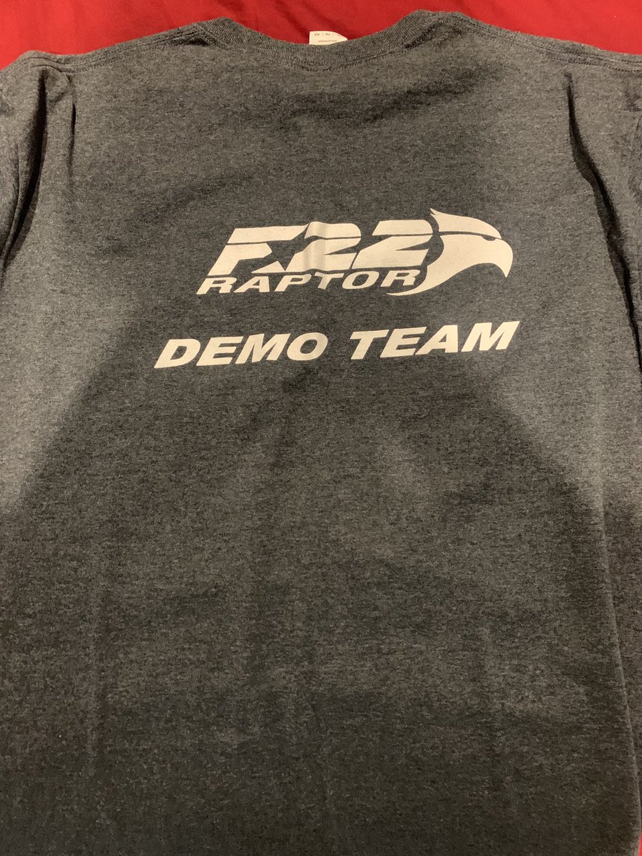 Very nice F-22 Raptor demo team shirt! Size XL.