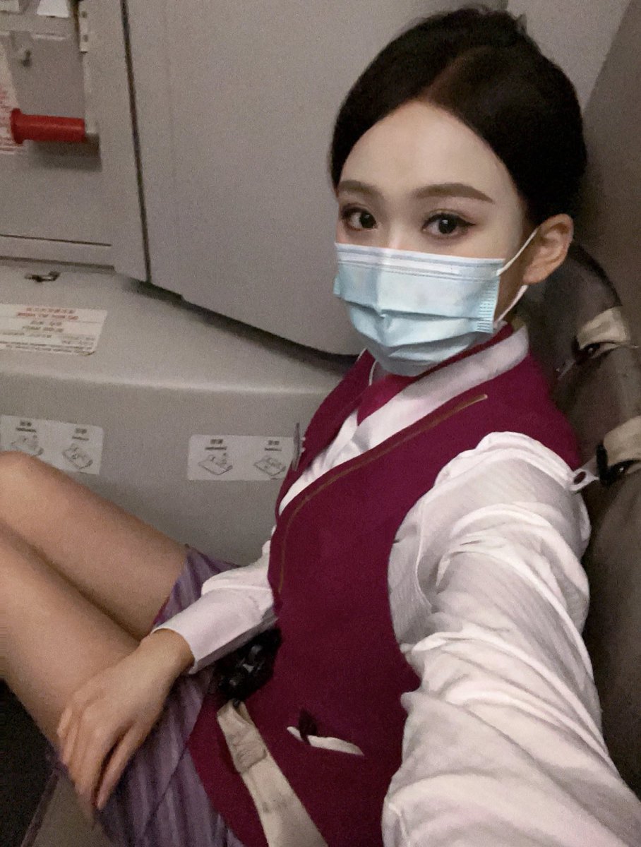 nanhangkj's tweet photo. 南航姐姐有喜欢的吗 https://t.co/rUotMUED2c