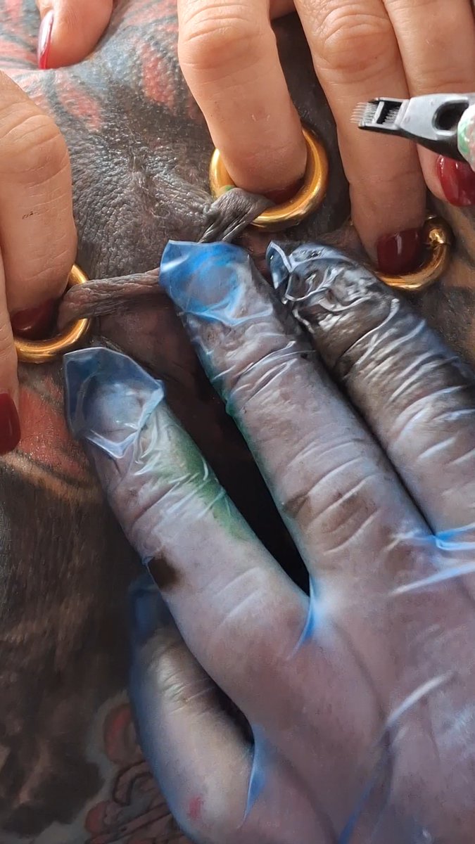 Hiddensecretink's tweet photo. Come and watch the video of me getting my inside bits tattooed. Links https://t.co/R9myJw8k9K and https://t.co/2Bu0CPVMVd https://t.co/DZTH6qw46I