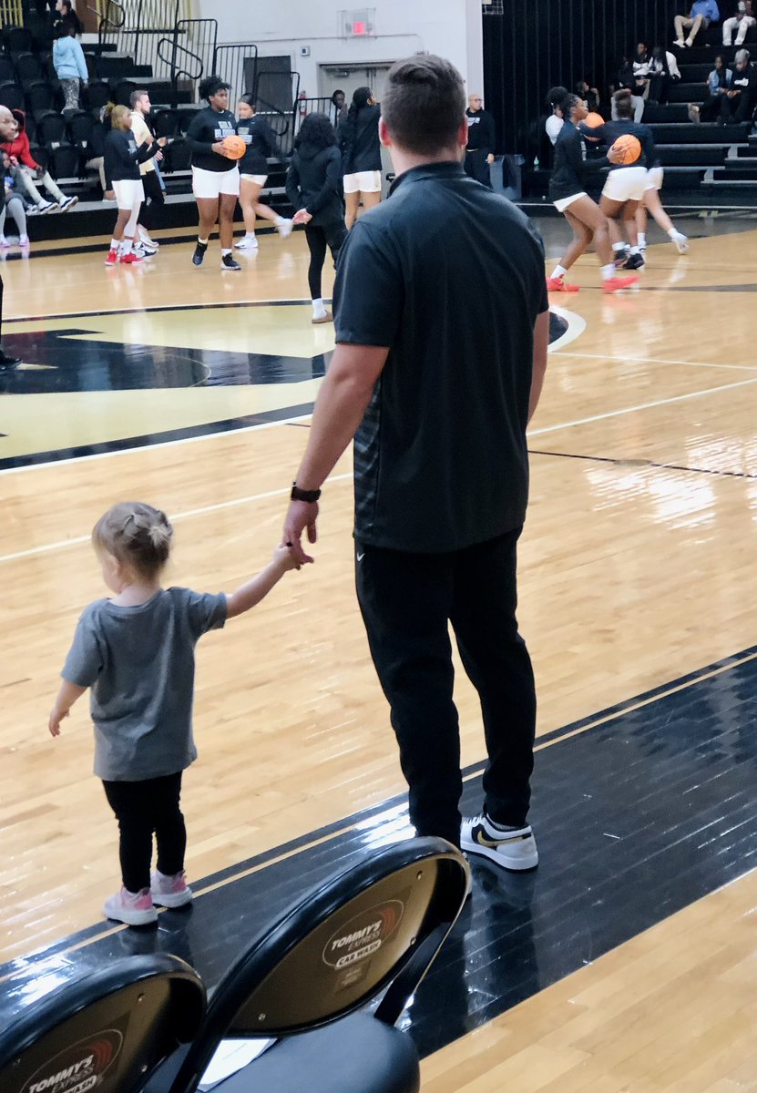 Kevin Frisbee tweet media