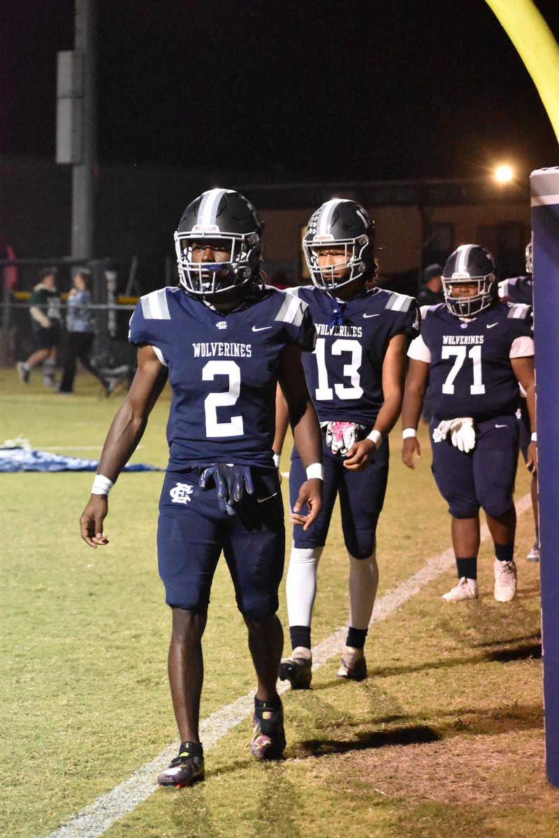 Reflecting on my senior season, which ended unexpectedly due to a torn ACL. Proud of our team’s accomplishments. Thank you to God, coaches, teammates, parents, and supporters.I remain committed to sports and pursuing college opportunities.Thank you once again for everything #2✌🏾