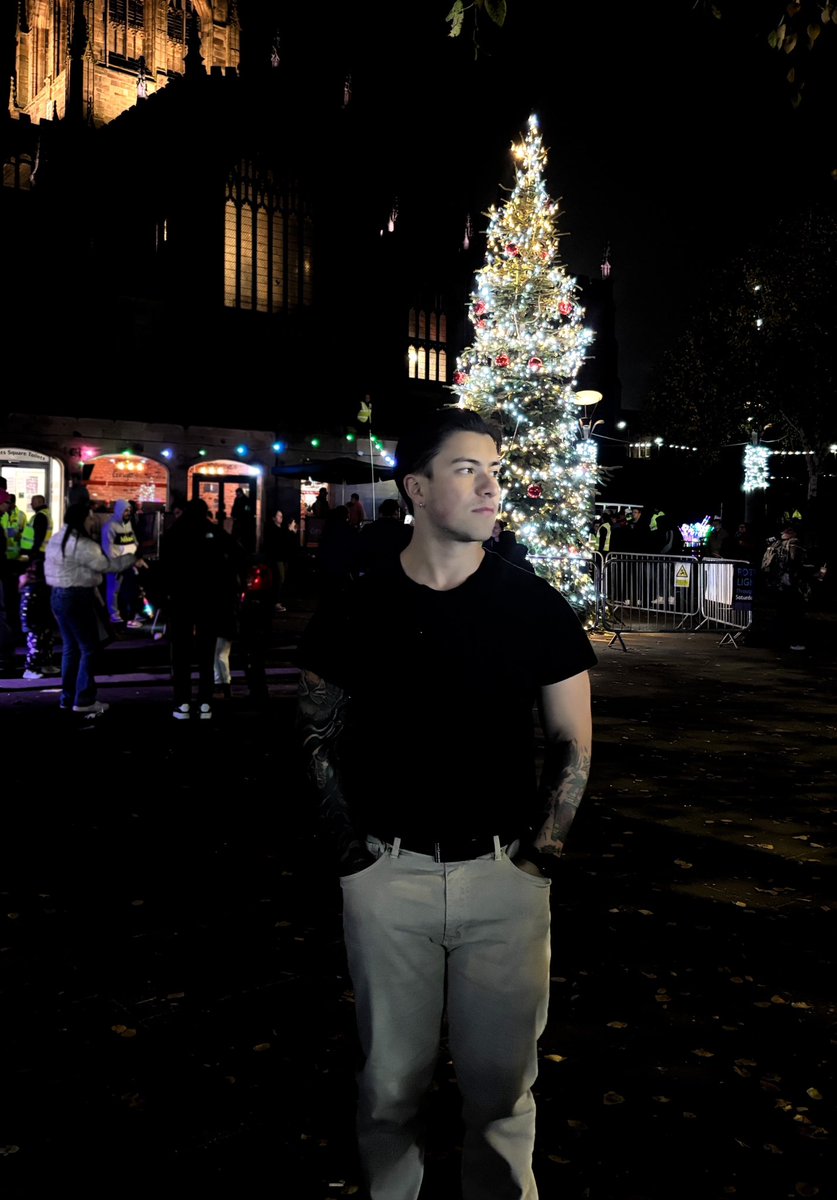 dfcalderonl's tweet photo. 🏴󠁧󠁢󠁥󠁮󠁧󠁿🖤🎄 https://t.co/mGTlONigLE