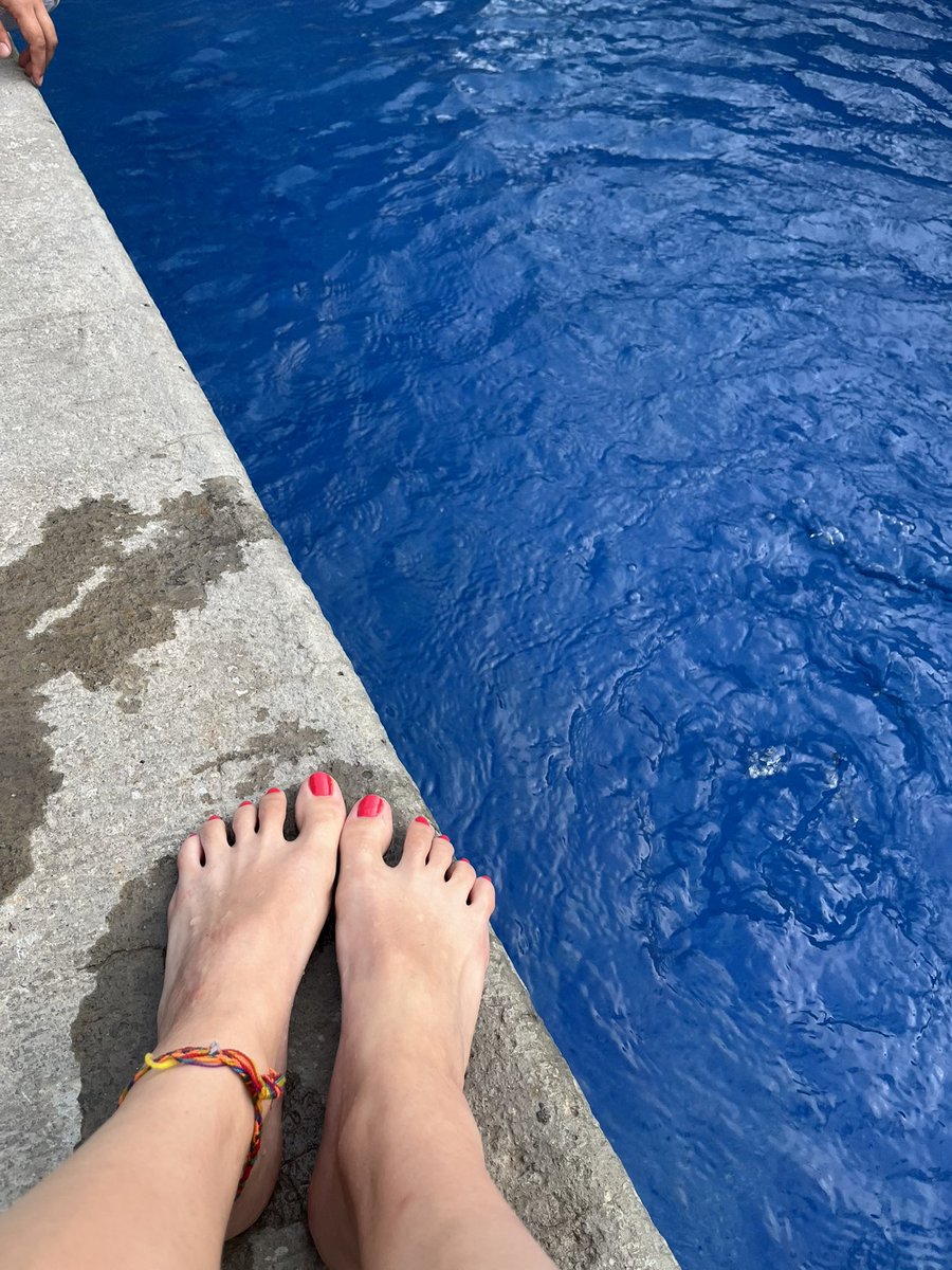feetmeeft's tweet photo. Pool day = feet day👣
Dm me if you wish to receive constant feet pics daily 🦶
#feetlover #feetseller #feetprincess #feetworship #feet #feetday #humanatm https://t.co/Rza3o3A7kJ