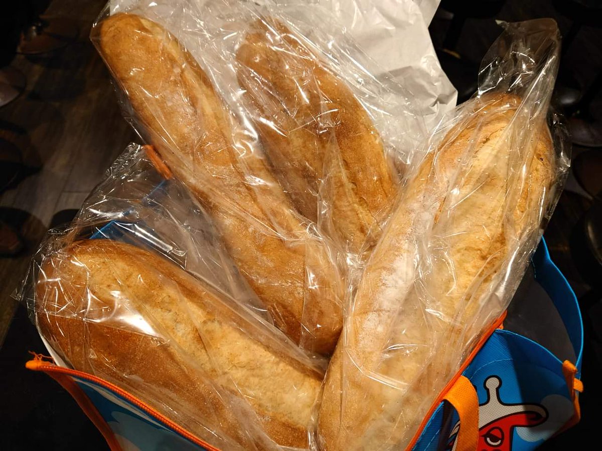 CON TON TON VIVOのキューバサンド、お友達のベーカリーシェフに監修して頂き、本場のキューバブレッドを日本で美味しく再現した、特注品なのです。

これはホントに誇れます✨
とっても美味しいです👑

またたくさん入荷しました！
ぜひご賞味下さい！

では、本日もランチ営業始めます🍀