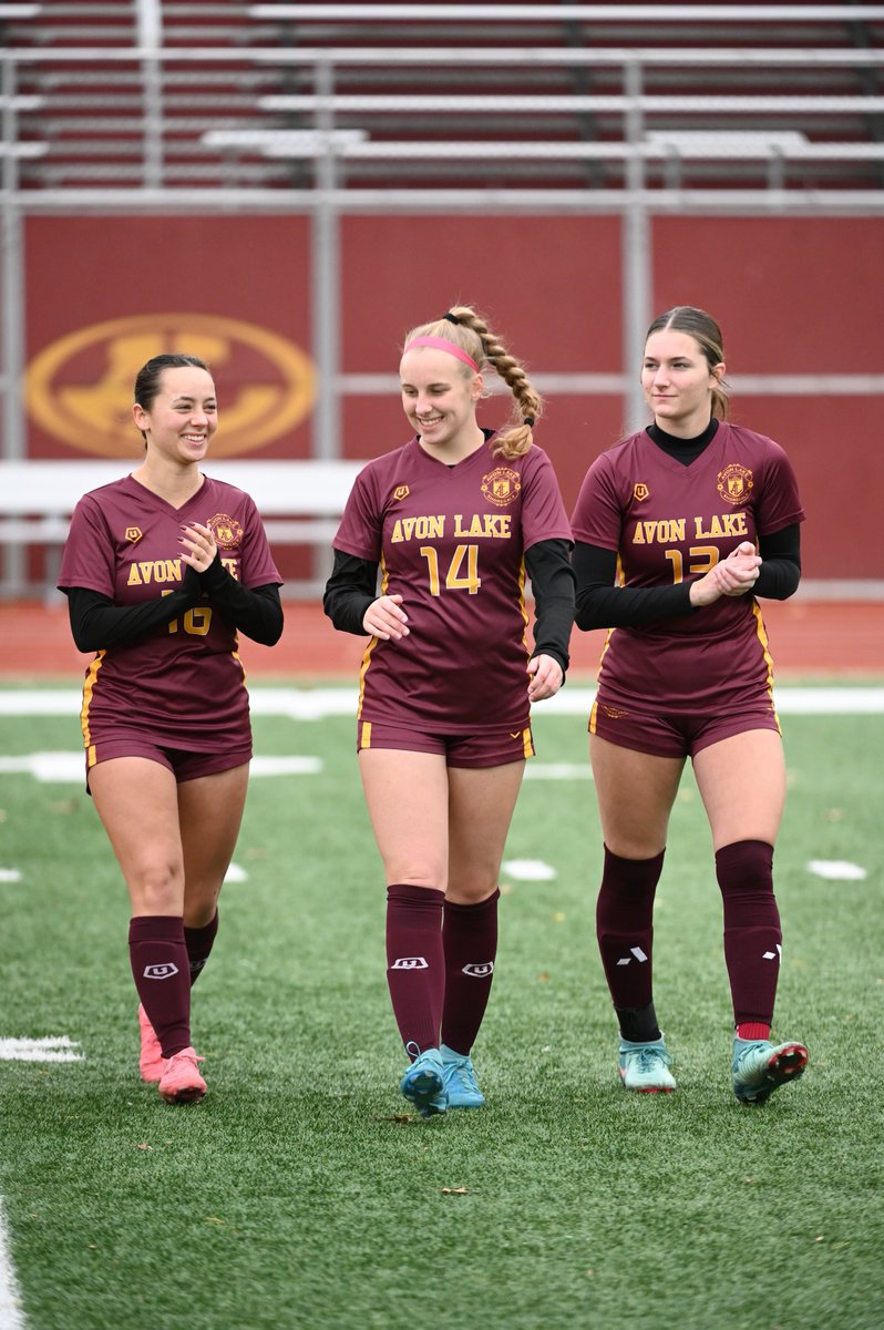 SoccerShoregals's tweet photo. We want to recognize our Shoregals that took part in the  Lorain County All Star games on Sat. Next, let's look at the Senior All-Star game. From L-R: Tera Sansotta, Bri Weber, &amp; Claire David.
Claire &amp; Tera both scored a goal for their team. Great finish to their HS careers! 👏👏 https://t.co/uo15UUAO6n
