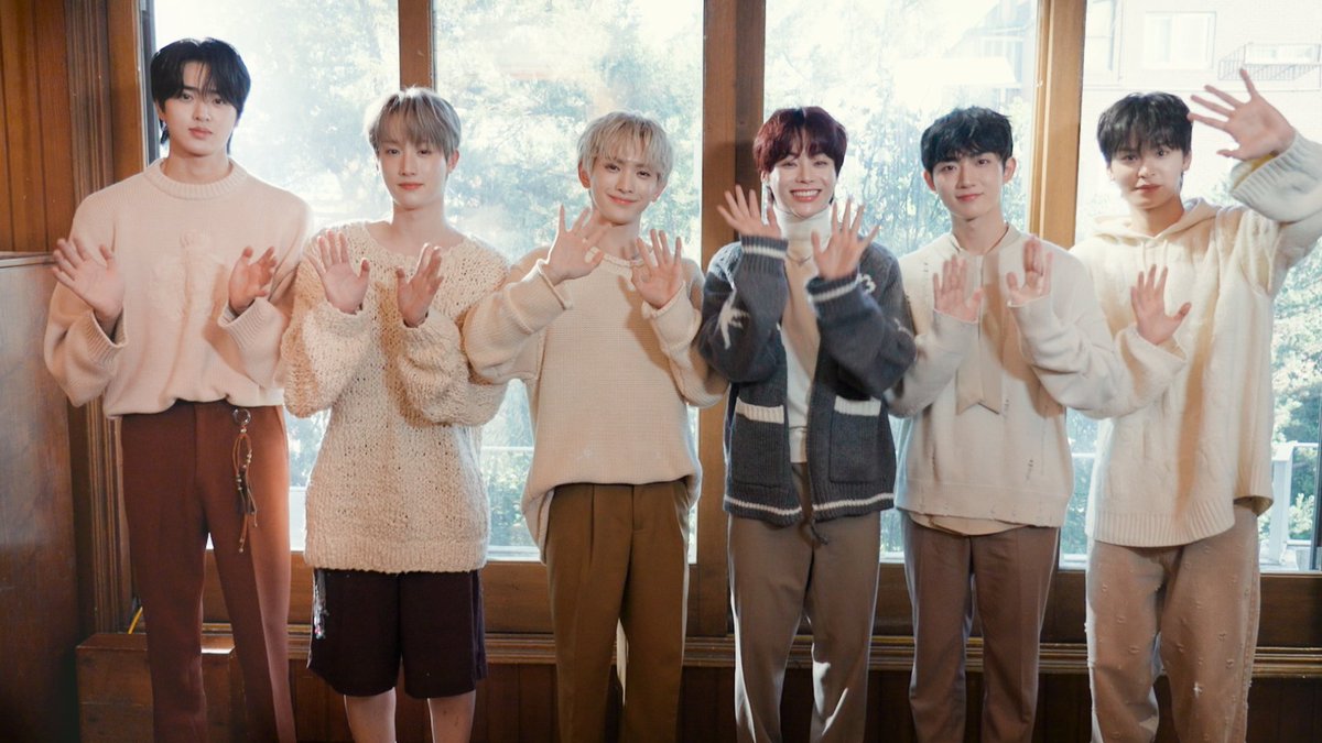 TPST__official's tweet photo. [🎬TEMREC]

TEMPEST - 2025 SEASON'S GREETING [FROM HOME] ID CLIP

▶ https://t.co/TxlsyBno7y

#TEMPEST #템페스트
#한빈 #형섭 #혁 #은찬 #LEW #태래 https://t.co/Am18NJkWcm
