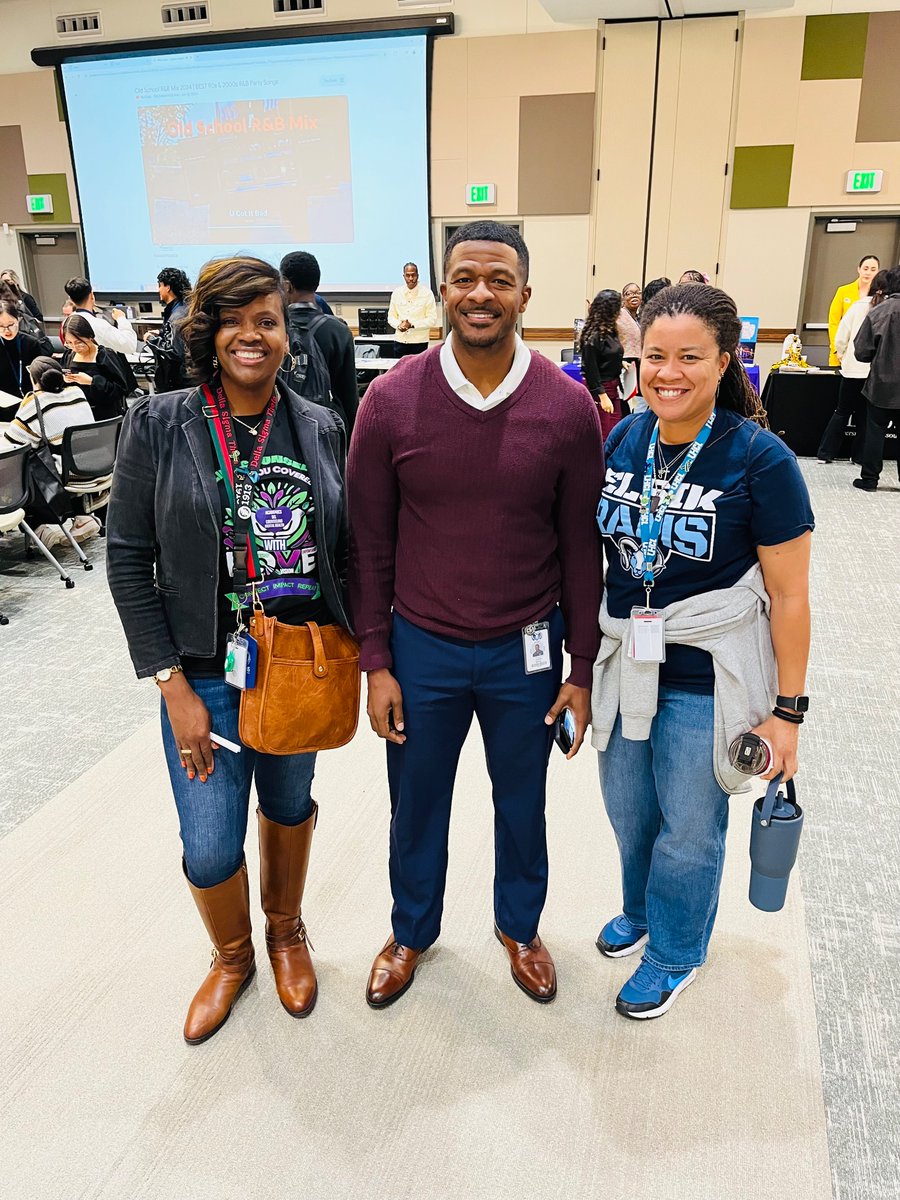 AliefCounseling's tweet photo. Over 11.4 million was awarded to Alief ISD students at the LLD Scholars event this past Friday. Special shout out to Latosha Baker and her dynamic college access team and all involved with making this event a success. #Aliefproud💚#collegebound #CCMR #postsecondaryoptions https://t.co/CxcUUZq6WY