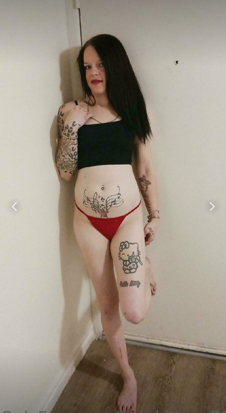 @AdultLovers2 like what you see? I would love to show you more. Visit my page https://t.co/GYZhv29erP subscription is FREE https://t.co/sn46ZlEYLS