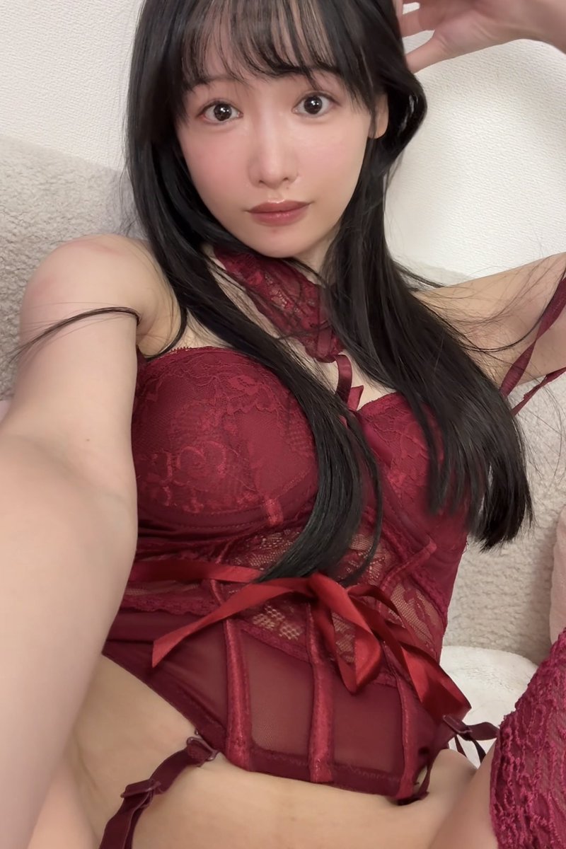 YUAHENTAI🍒 (@yuahentai): A little early Xmas color❤️❤️