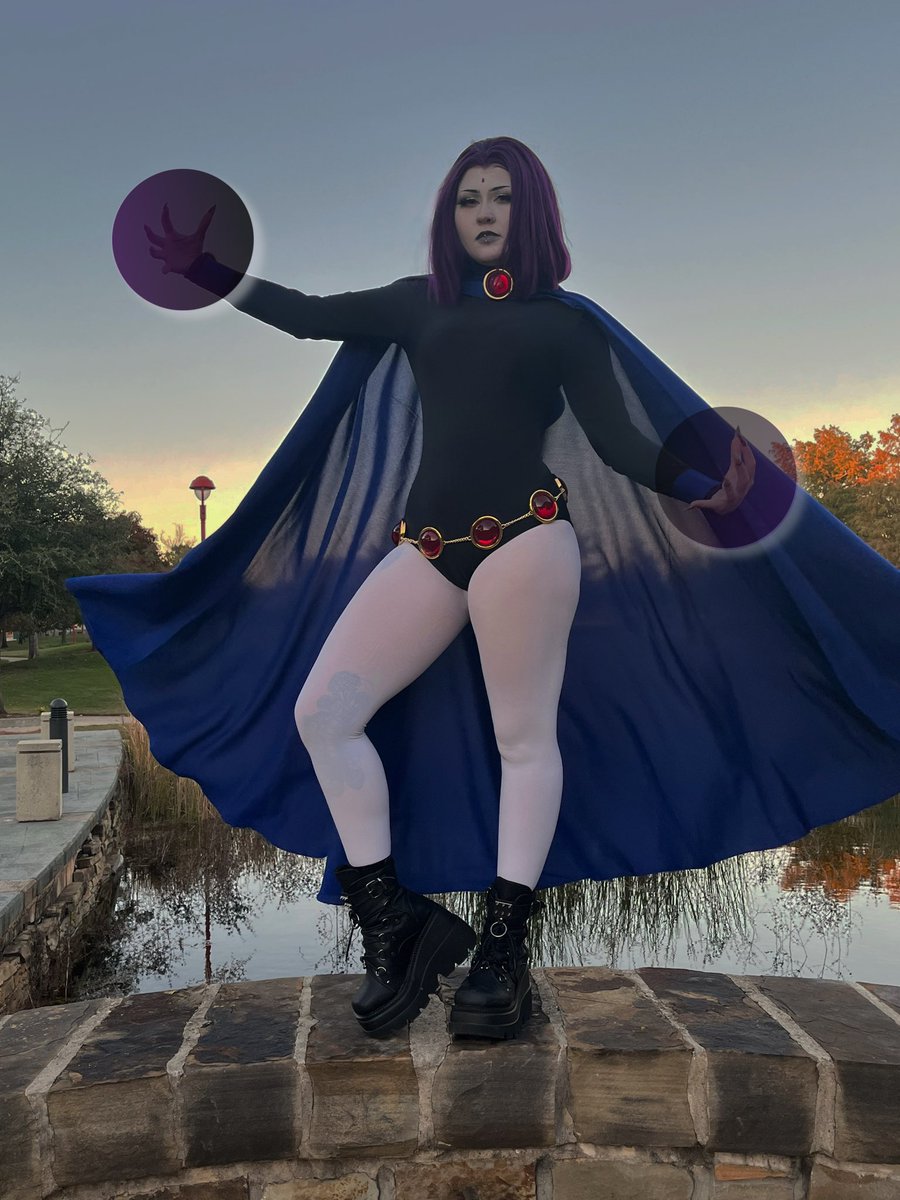 honnebeecos's tweet image. My emotions are dangerous.... 
•
•
#raventeentitans #rachelroth #ravencosplay #teentitans #animeoklahoma