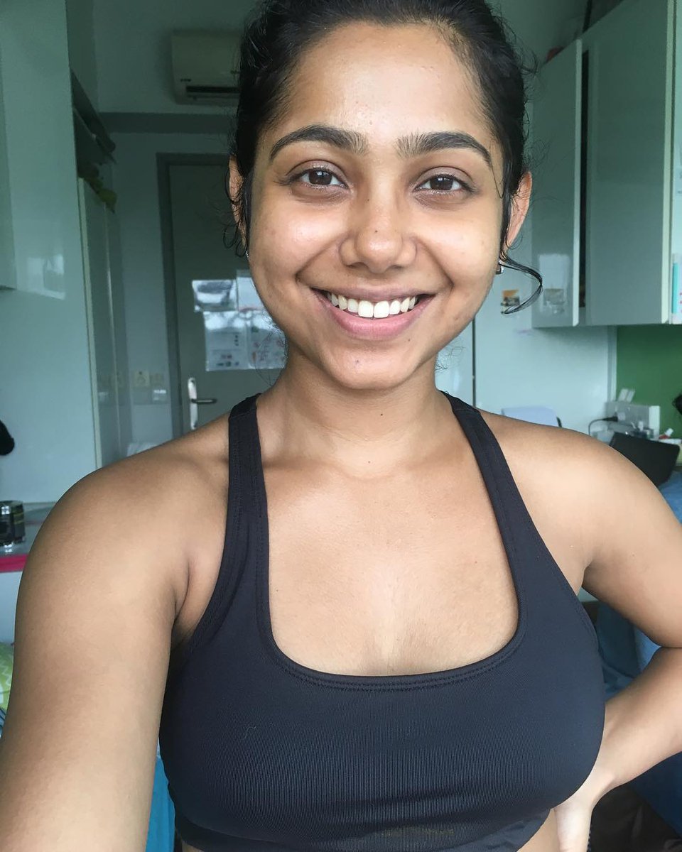 simran_pattel's tweet image. Good morning 🌞 sending positive vibes with smiles 💚 
#nomakeup #nofilter
