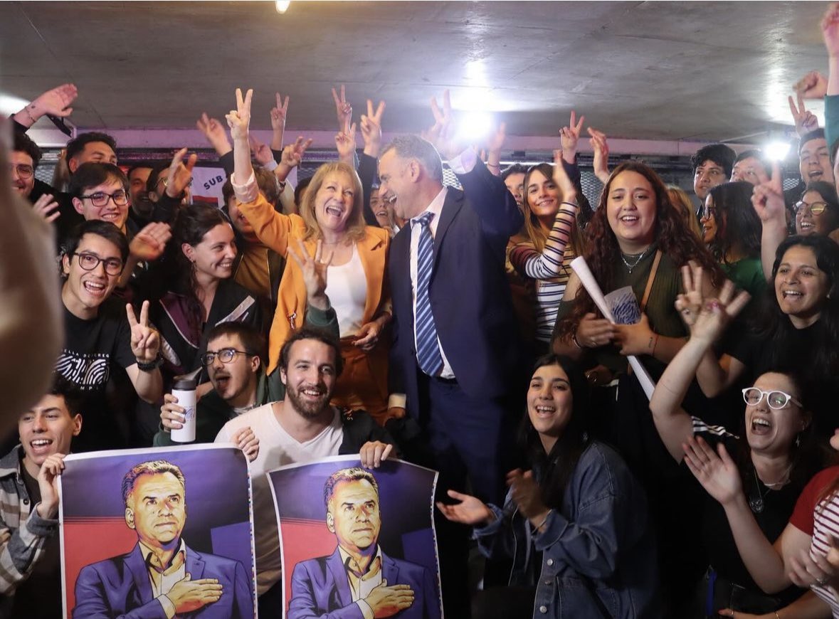 Defender la alegría como una trinchera.