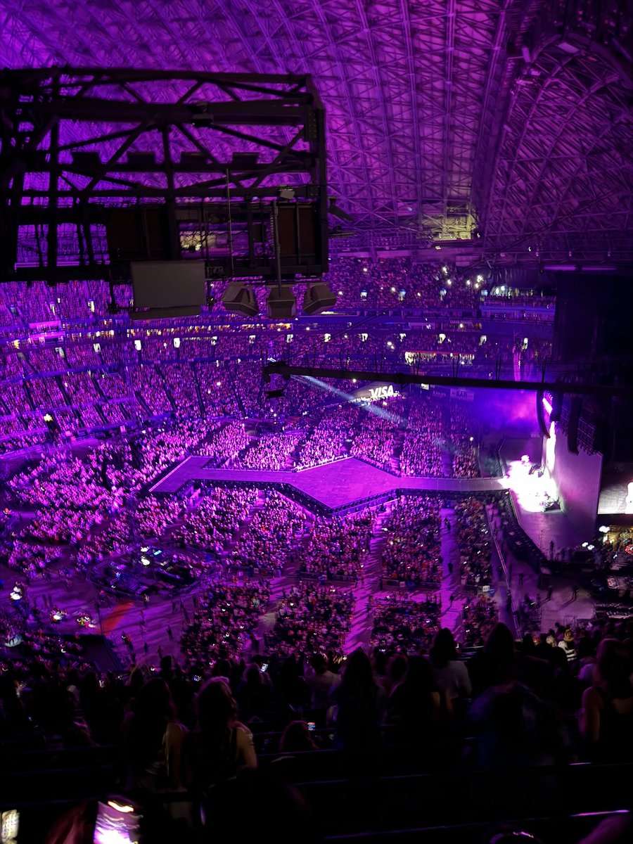 She knew every song. She knew the choreography. She knew the set list. 

So grateful for the biggest swiftie to see #ErasTourToronto in person. 

💜🤍🩷🤍