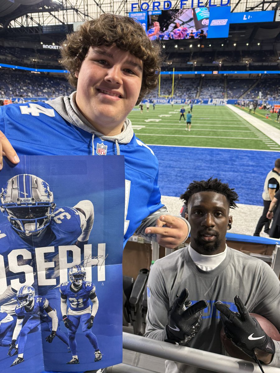 EvanSmigelski25's tweet photo. 🐐 @JKERB25 @Lions https://t.co/PE6H7SAIPE