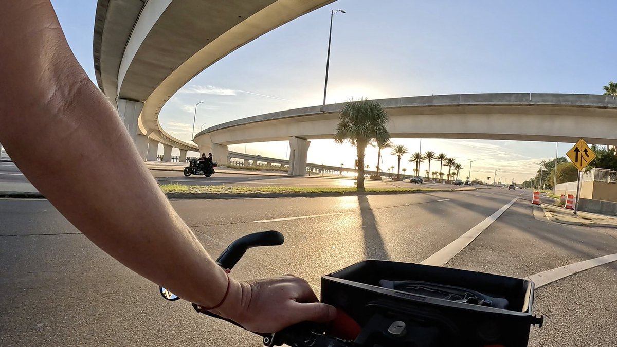 thomas2508's tweet photo. Erst Mississippi, danach Sonne, Strand, Meer und Palmen.🌴

#G9toLastRide #Tag36 #97km https://t.co/eCBBb2U516