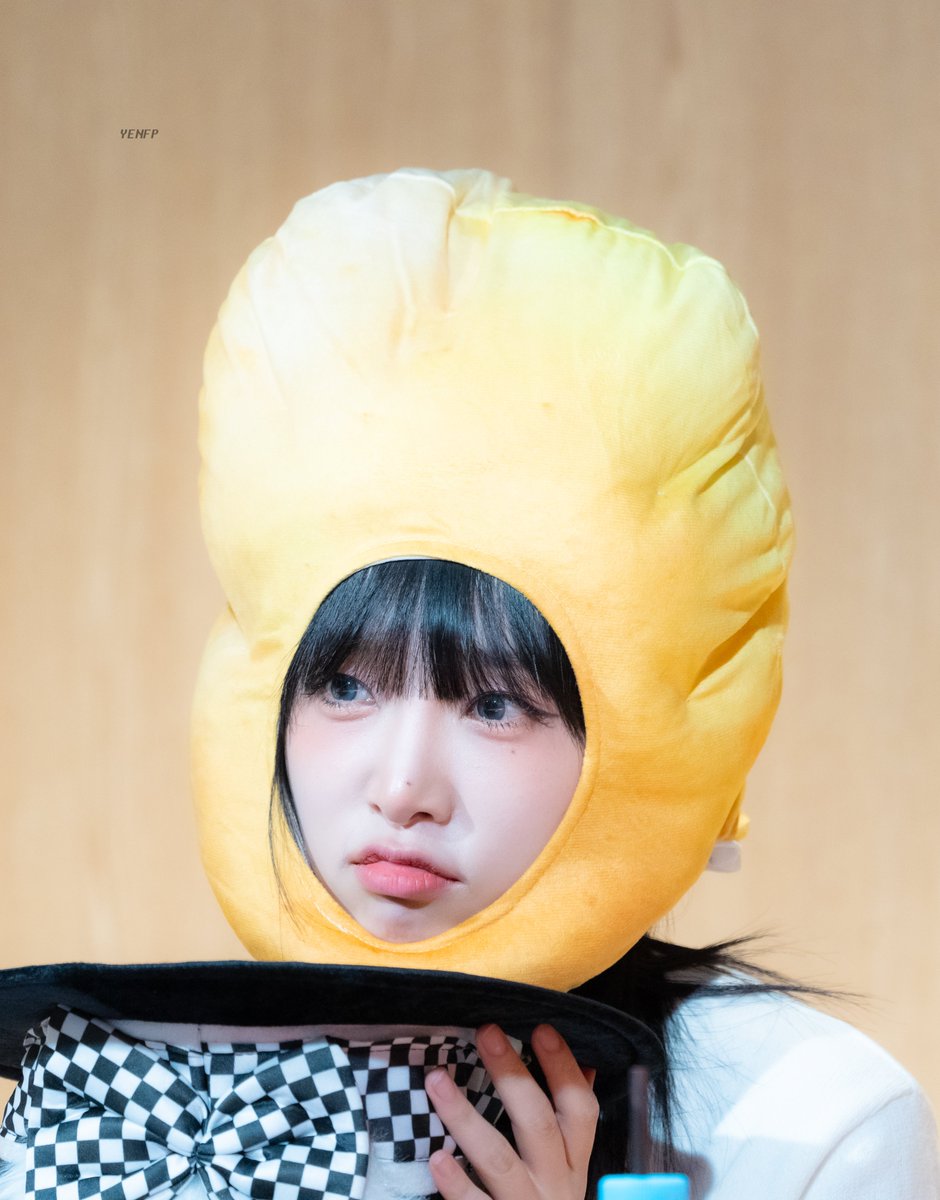 YENA_ENFP's tweet photo. 241117 에버라인 네모네모 팬사인회  

#최예나 #예나 #YENA #네모네모 https://t.co/O4m7xFGENY