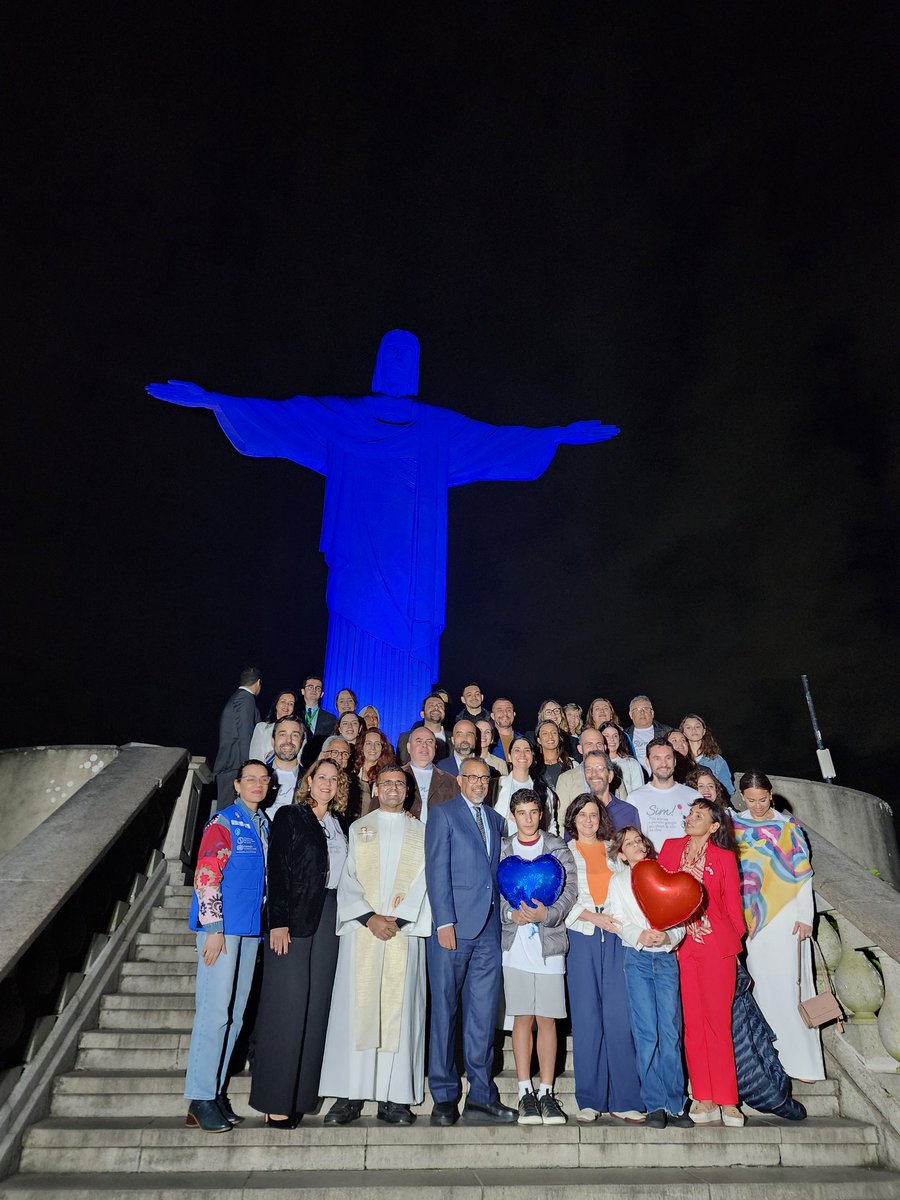 Glauco Baiocchi (@glaucobaiocchi) on Twitter photo Deeply honored to join the Cervical Cancer Ilumination Day Action for Cervical Cancer Elimination Awarness. Christ was iluminated in blue and counted with presence of 🇧🇷 Health Minister and WHO's General Director <a href="/DrTedros/">Tedros Adhanom Ghebreyesus</a>
<a href="/angelica_onco/">Angelica Nogueira Rodrigues</a> <a href="/br_gynoncgroup/">EVA - Brazilian Gynecologic Oncology Group</a> Deeply honored to join the Cervical Cancer Ilumination Day Action for Cervical Cancer Elimination Awarness. Christ was iluminated in blue and counted with presence of 🇧🇷 Health Minister and WHO's General Director <a href="/DrTedros/">Tedros Adhanom Ghebreyesus</a>
<a href="/angelica_onco/">Angelica Nogueira Rodrigues</a> <a href="/br_gynoncgroup/">EVA - Brazilian Gynecologic Oncology Group</a>