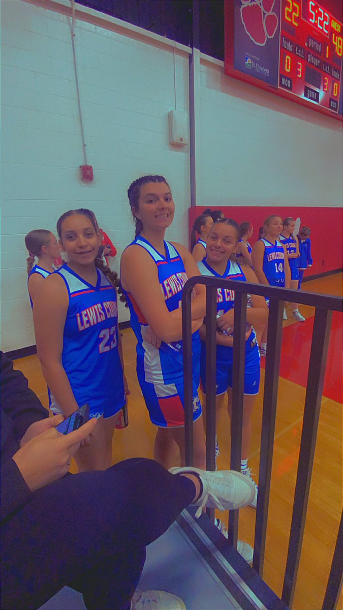 Senior Season for my girl!! ❤️🤍💙