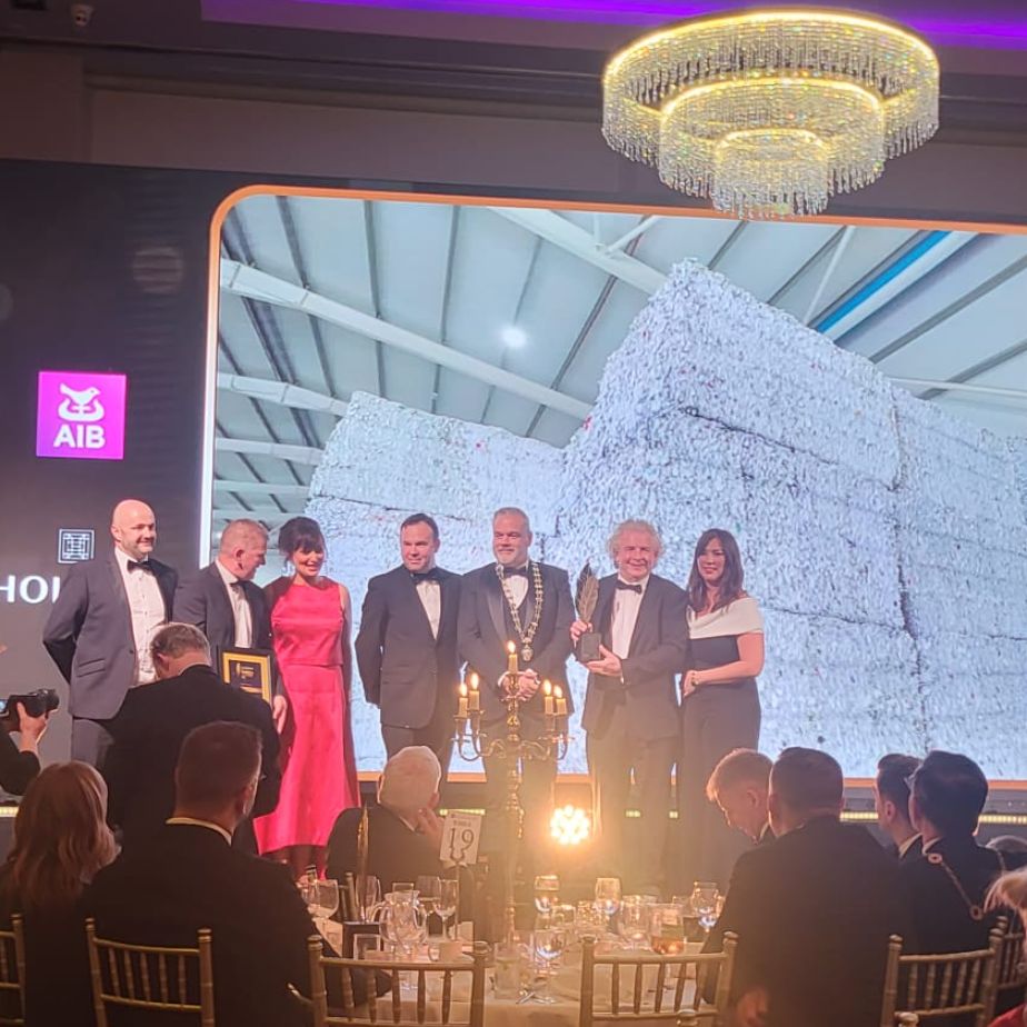 DGDShredding's tweet image. We're thrilled at DGD Shredding to have won the Sustainability Leadership Award for 2024 at the Limerick Chamber Regional Business Awards last night. It is great to be recognised as a leader on our sustainability journey.
#limerickchamber #regionalbusinessawards #sustainablity