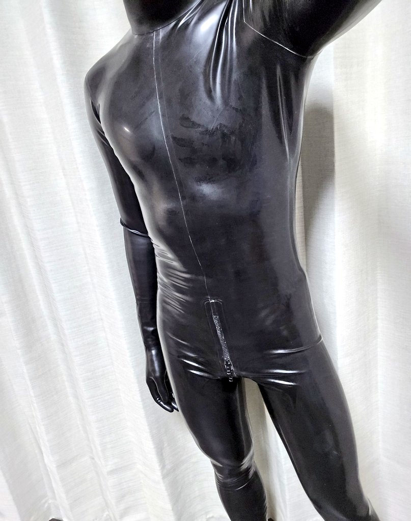 New Latex catsuit.(no gross :-p)