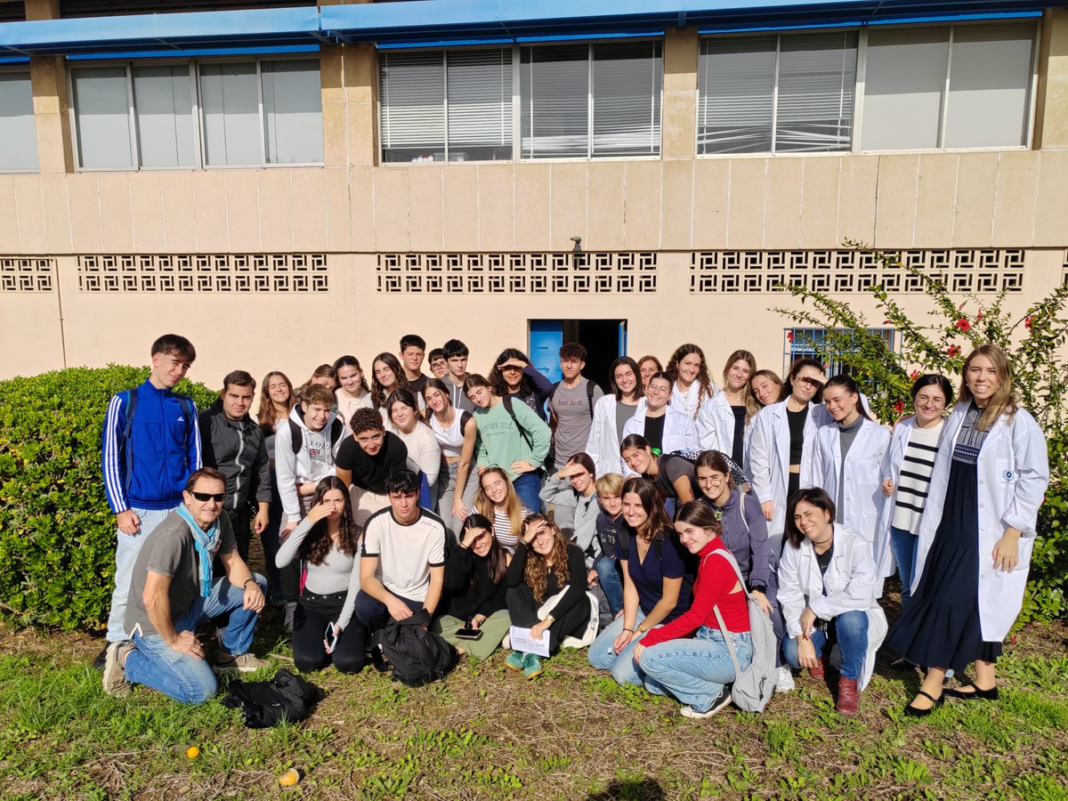 🟢El pasado viernes tuvimos una nueva sesión de 'Explorando el cuerpo humano' con el <a href="/IESPlayamar/">IES Playamar</a> #SemanaCienciaAndalucía 
ℹ️ umadivulga.uma.es/agenda/experie…