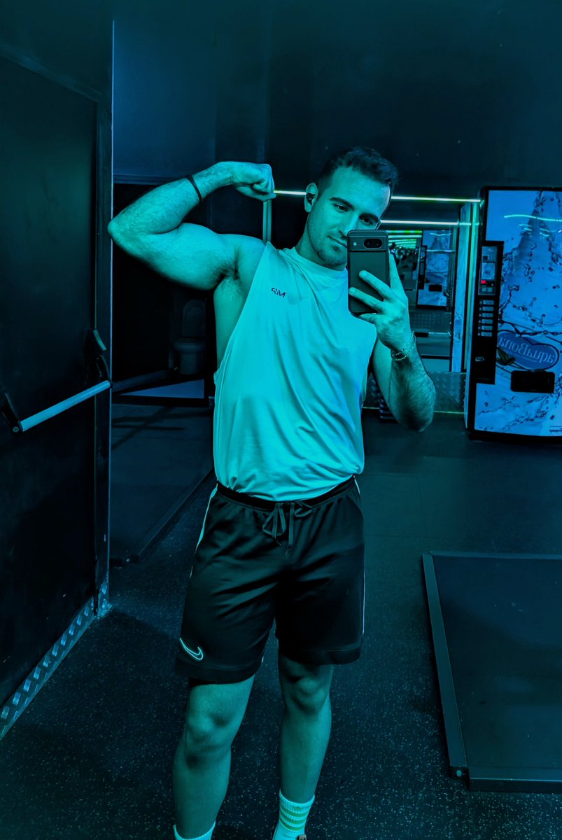 sergio07trdp's tweet photo. La mejor manera de empezar la semana 🔋💪🏻🏋🏻‍♂️ https://t.co/PjxkCp7jQp