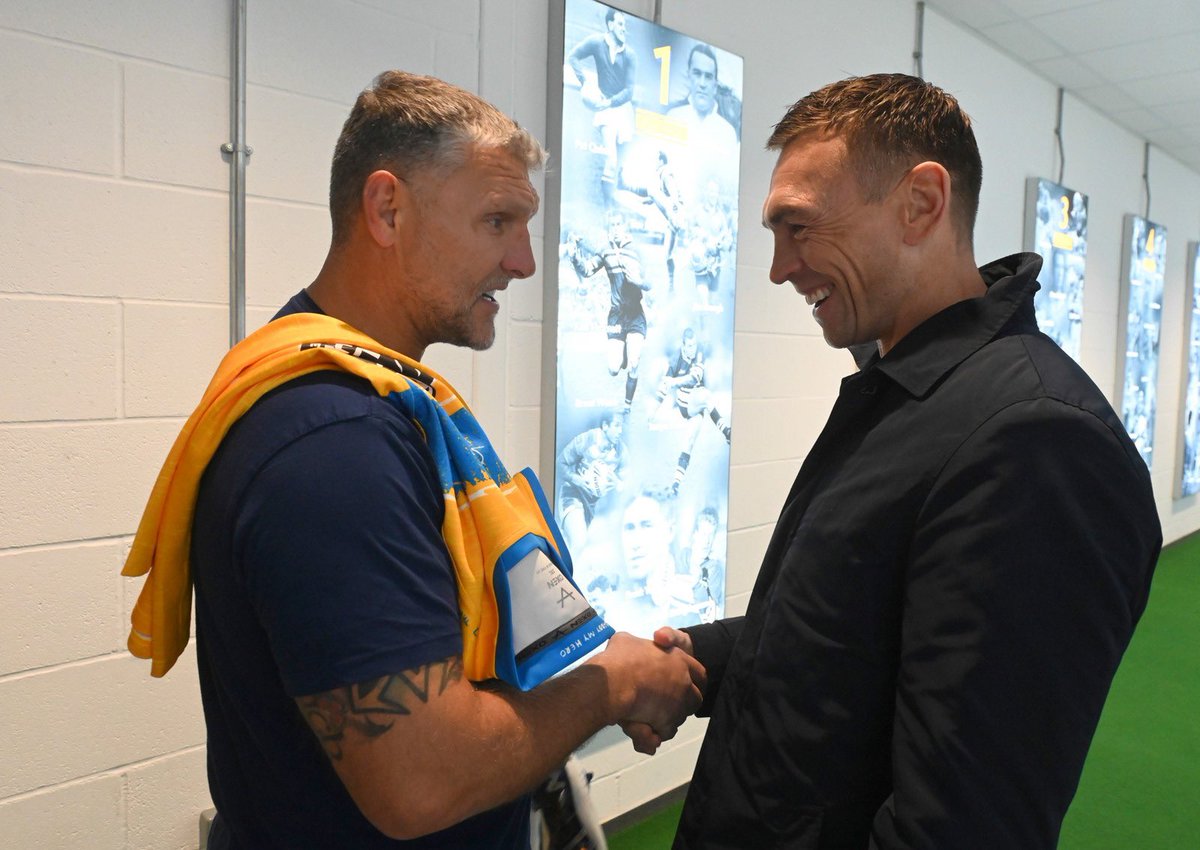 After a trip back to 2005 for the 745 Cross Code game, raising funds for Ed Slater, Doddie Weir, and our little mate, it’s back to business.

Nearly 4,000 people joined Kev’s speaking tour last week—uplifting, inspiring, and a few laughs.

Next stop: Wakefield on Tuesday! 🎤