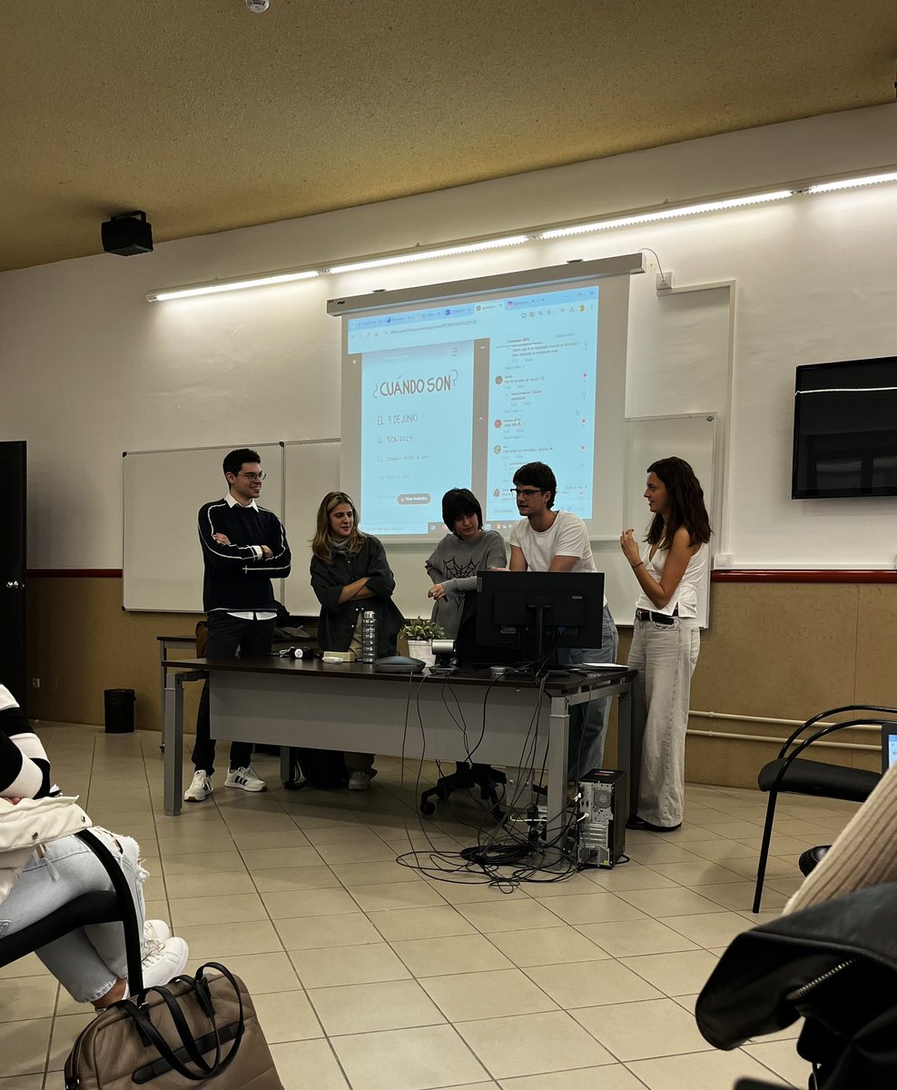 paaaulaa06's tweet photo. #comubm2 Avui segona jornada de comunicació https://t.co/w8sVpRpFo5
