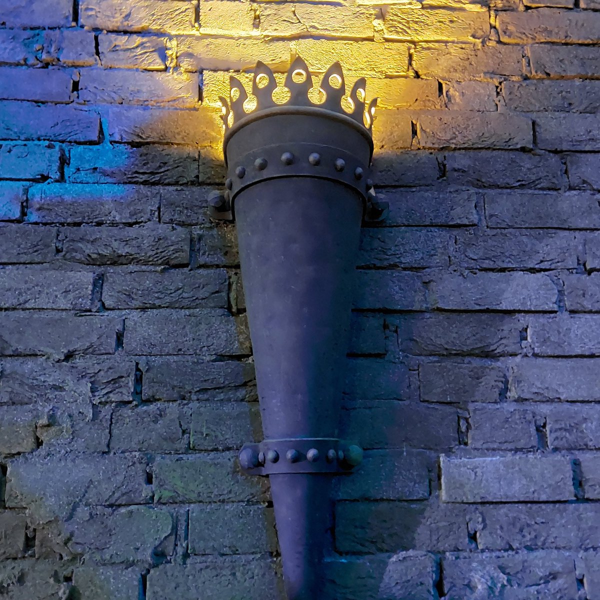 overblijfselen van een voormalige efteling tweet media