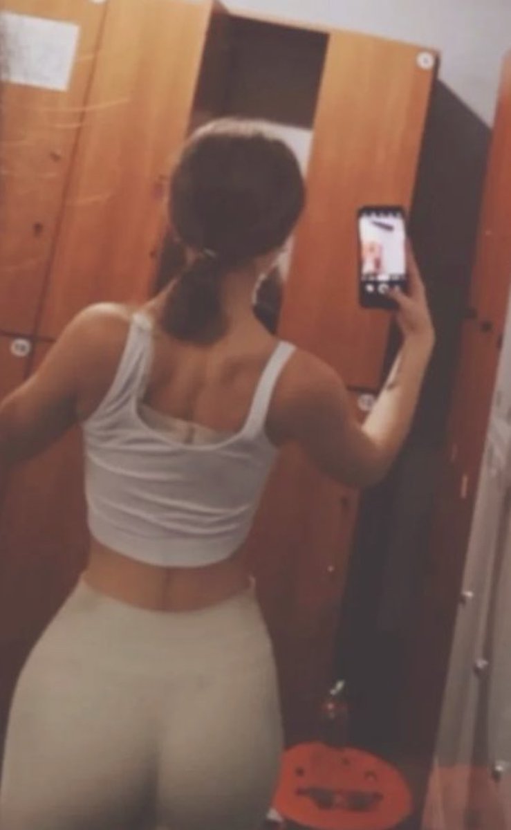 Szerintetek formás?😅😅
50 rt nel szexvidi💋💦
100 rt nel pedig szextali sorsi😍😘