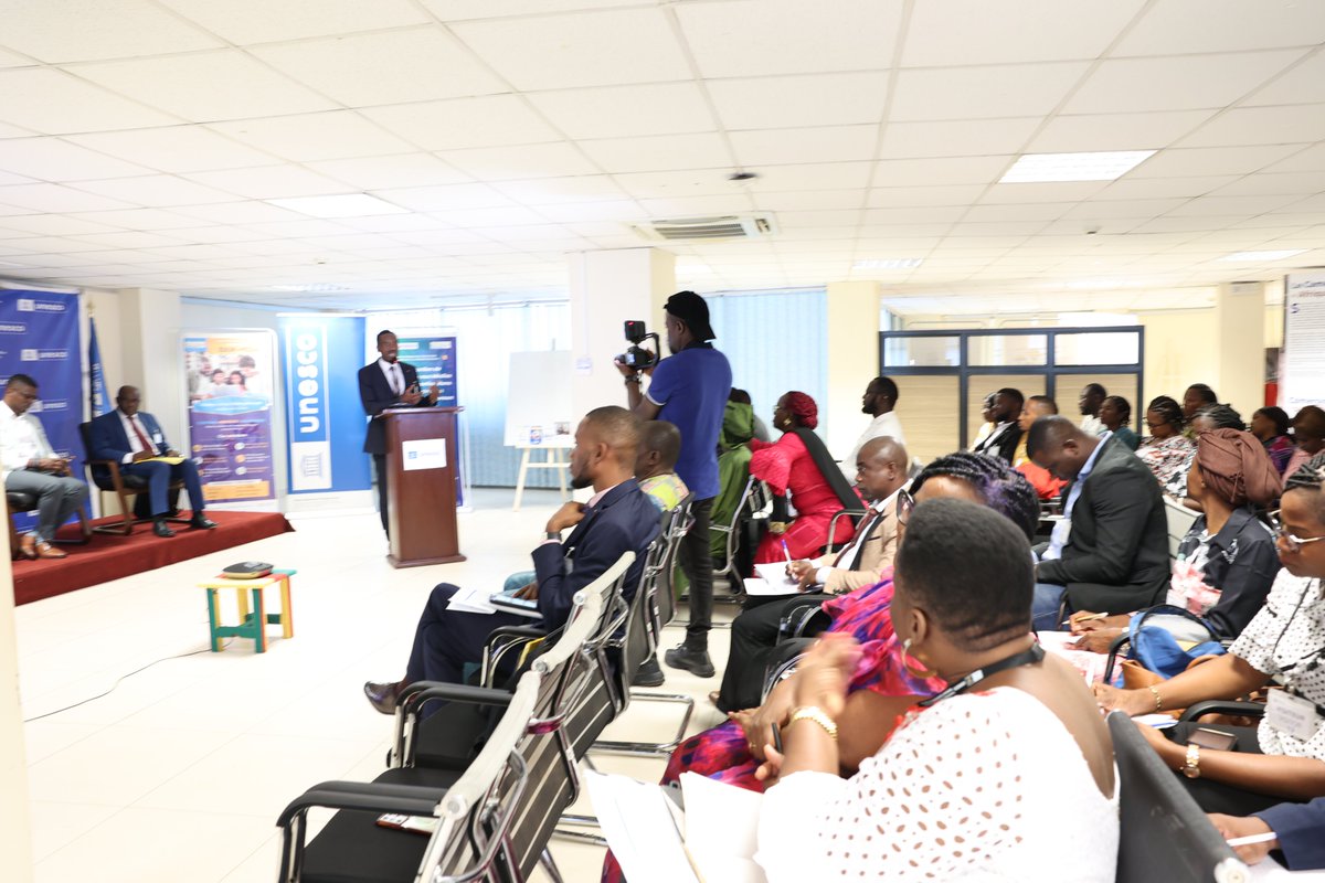 Le 14/11/24, <a href="/UnescoYaounde/">UNESCO YAOUNDE #Education #Sciences #Culture #Comm</a> &amp; <a href="/EdukMedia/">Eduk-Média 🇨🇲</a> ont organisé une conférence de plaidoyer  pour l’intégration de l'Éducation aux Médias et à l'Information (#EMI) dans les programmes scolaires. Un appel à préparer les jeunes à naviguer dans le monde numérique avec responsabilité
#SEMI2024