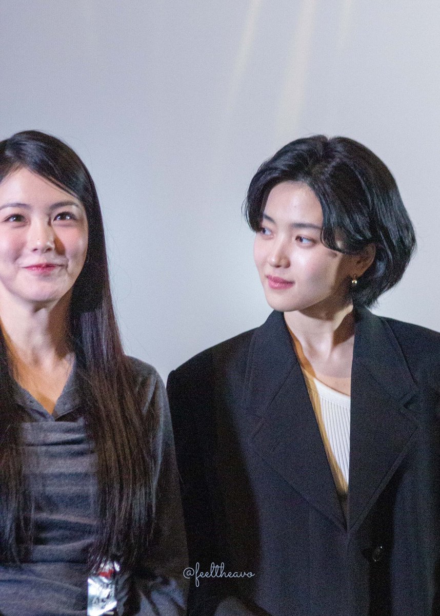 feeltheavo's tweet image. 정년이 막방 기념 스포일러 파티 하드 털이

영서&amp;amp;정년

#신예은 #김태리