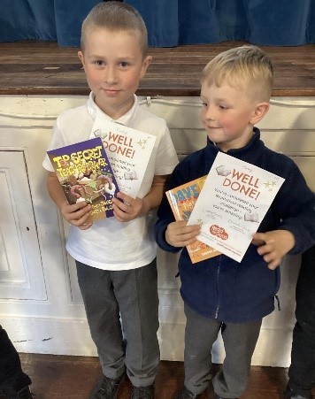 TransformTrust2's tweet photo. Our schools embraced readathons to inspire a love of reading! Brocklewoodโs โRead For Good UKโ event raised funds for children in hospitals, while Burford joined the #DerbyNottsReadathon, logging 750 minutes in creative spots! Proud of our readers making a difference! #Readathons https://t.co/tKfRIM99Ni
