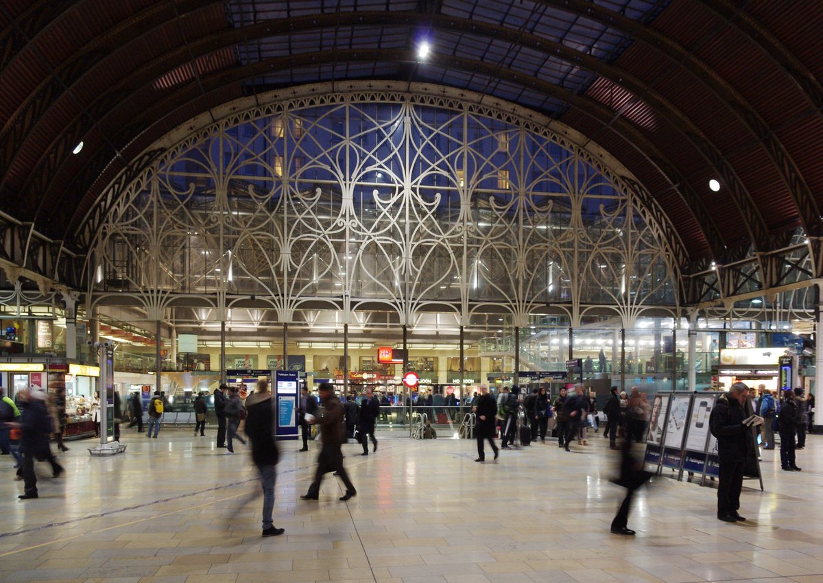 FlemingCentre's tweet image. Today, we kick off #WorldAMRAwarenessWeek with a stand at London’s Paddington Station, near the historic spot where the first antibiotic was discovered.

Our partner, @GSK, will be by our side, engaging in conversations about how we can collectively combat resistant infections.