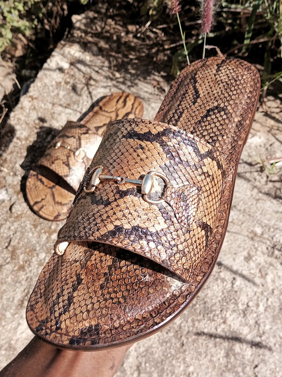 OriginalPeejay's tweet photo. THE PEEJAY ORIGINAL PYTHON LEATHER SANDALS.

A reflection of excellence and Originality on a pair of leather sandals.

#peejayoriginals #peejayfootwears #peejayshoemaker #peejaycollectionz #sandals #leathersandals #python #pythonleather #handmadeshoes #josshoemakers #madeinjos https://t.co/iAyWMAE6hd
